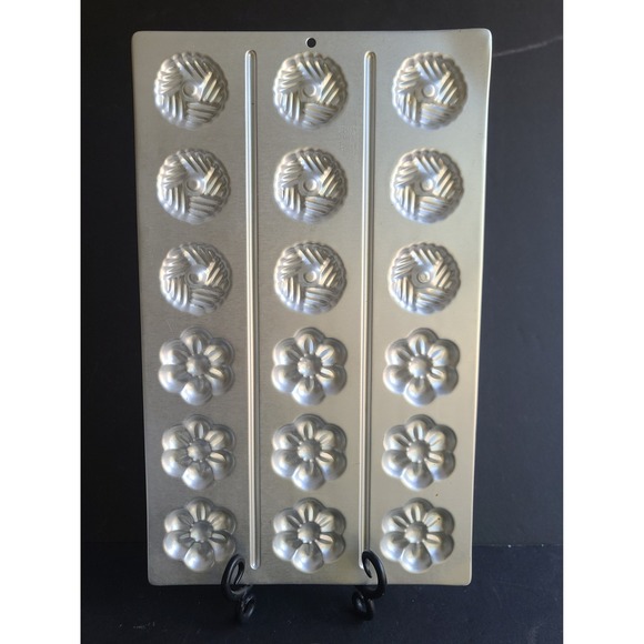 Wilton Other - Vintage Wilton English Tea Classic Cookie Bisquit Mold Aluminum Pan‎ 18 Cavity